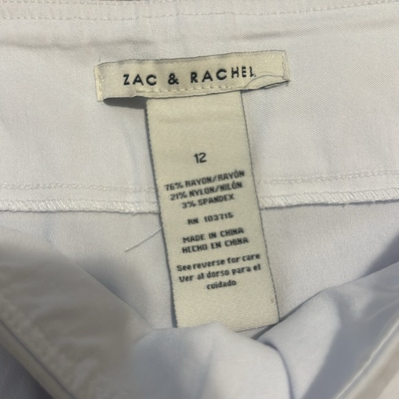 Zac and Rachel - Picture 4 of 4